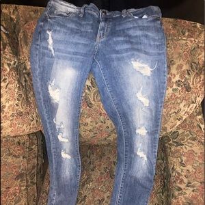 Blue ripped skinny jeans